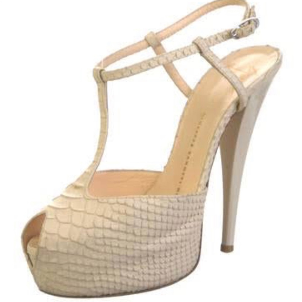 NWB authentic Giuseppe Zanotti T-bar snake print sandals